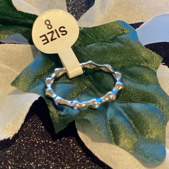 New Sterling Silver Wave Ring w/Swarovski Crystals - Picture 4 of 4